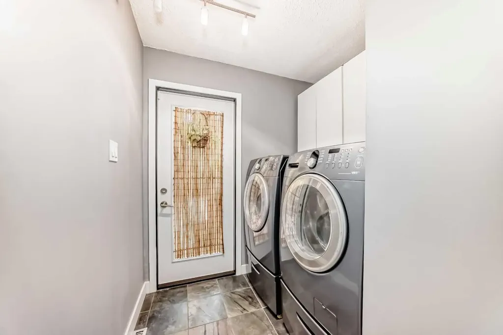 10412 Willowcrest Road SE Calgary AB T2J 1P1