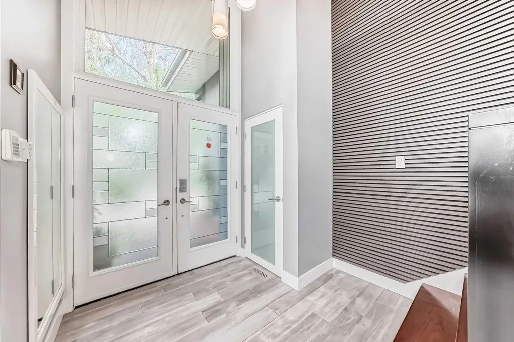 10412 Willowcrest Road SE Calgary AB T2J 1P1