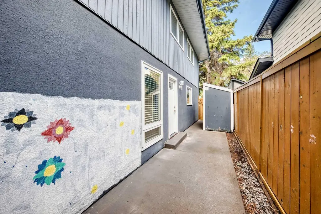 10412 Willowcrest Road SE Calgary AB T2J 1P1