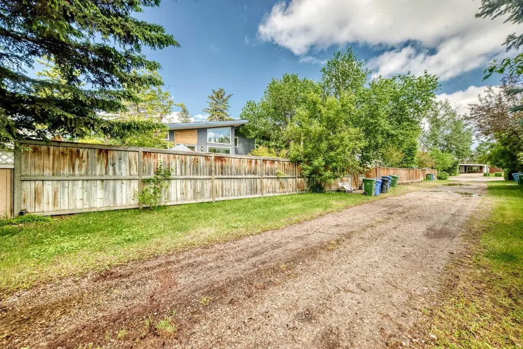 10412 Willowcrest Road SE Calgary AB T2J 1P1
