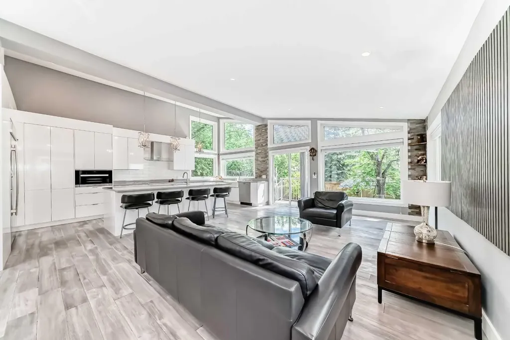 10412 Willowcrest Road SE Calgary AB T2J 1P1