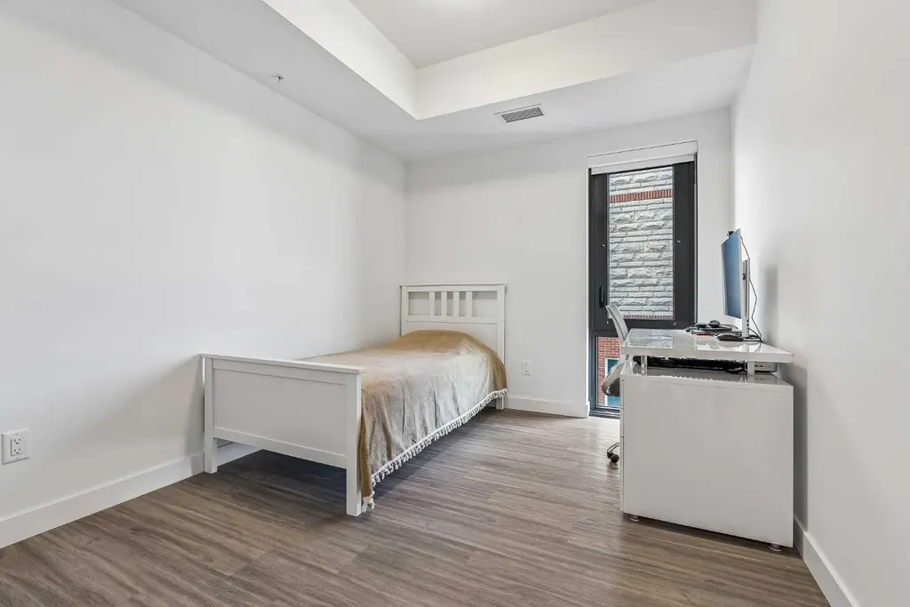 730 2 Avenue SW Calgary AB T2P 1R8