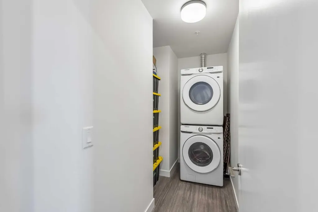 730 2 Avenue SW Calgary AB T2P 1R8