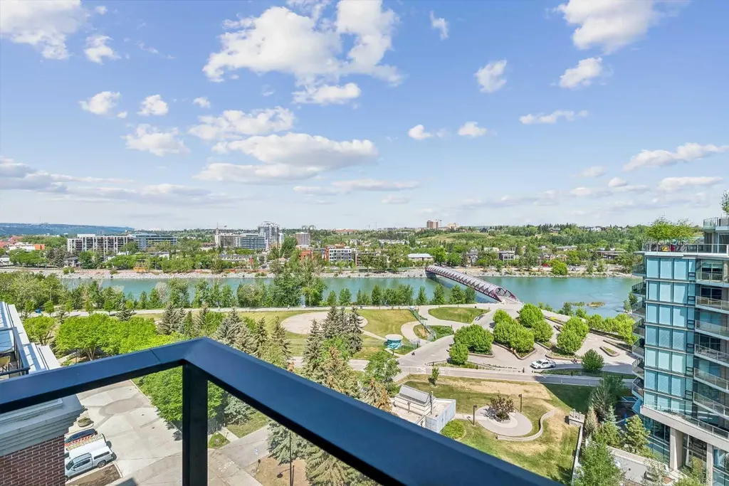 730 2 Avenue SW Calgary AB T2P 1R8