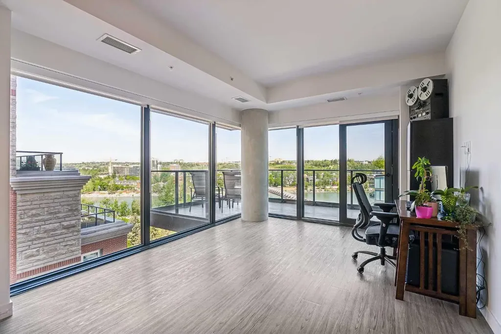 730 2 Avenue SW Calgary AB T2P 1R8