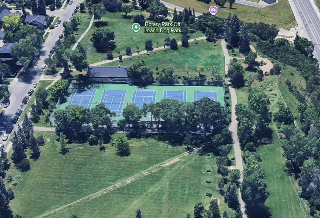 128 18 Avenue NE Calgary AB T2E 1M9