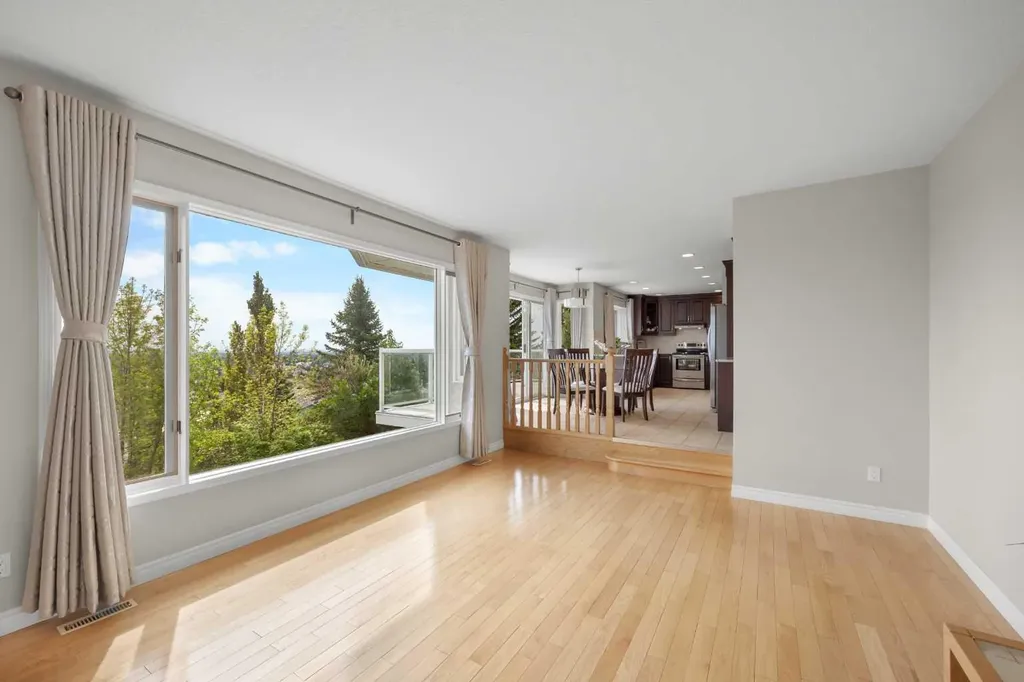 2740 Signal Ridge View SW Calgary AB T3H 2J5