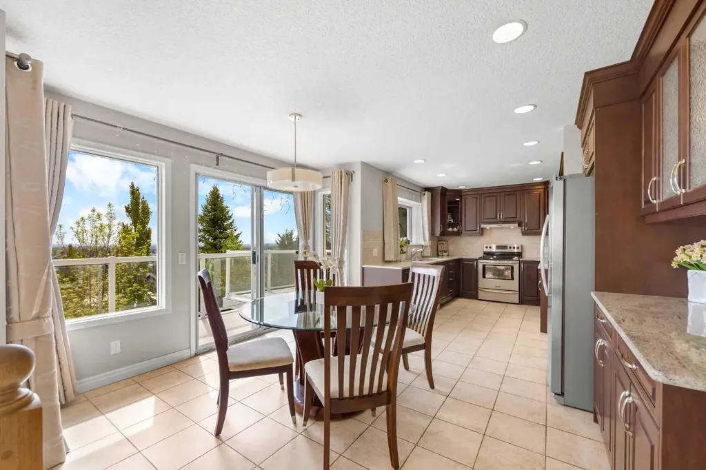 2740 Signal Ridge View SW Calgary AB T3H 2J5