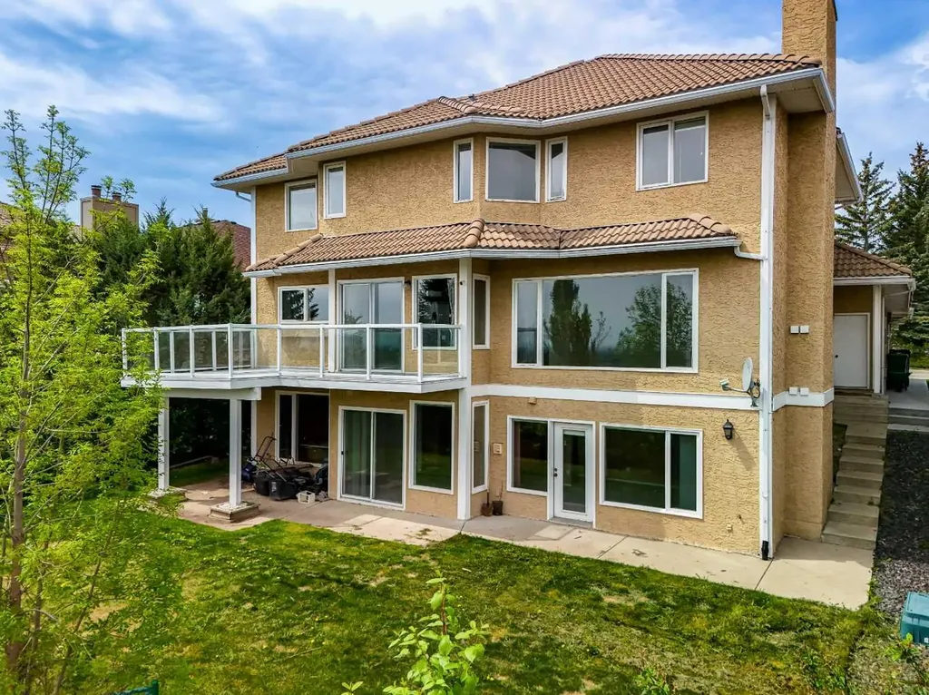 2740 Signal Ridge View SW Calgary AB T3H 2J5
