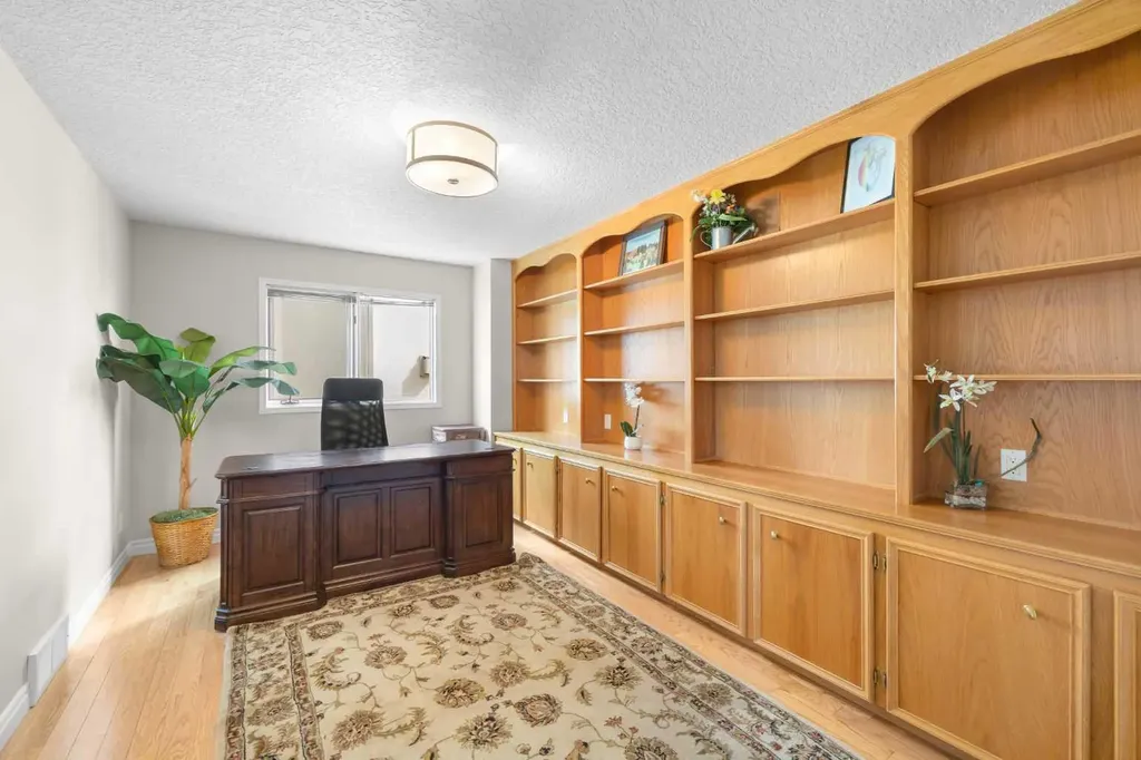 2740 Signal Ridge View SW Calgary AB T3H 2J5