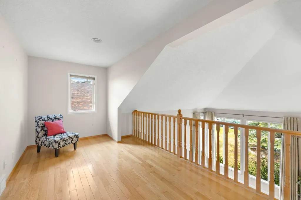 2740 Signal Ridge View SW Calgary AB T3H 2J5