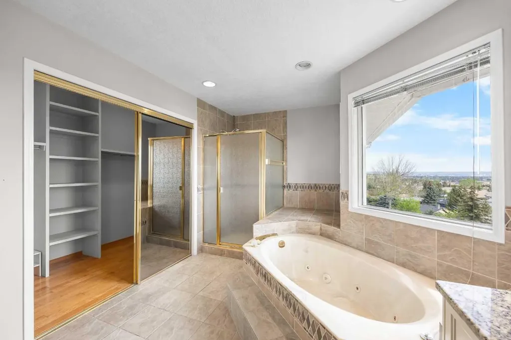 2740 Signal Ridge View SW Calgary AB T3H 2J5