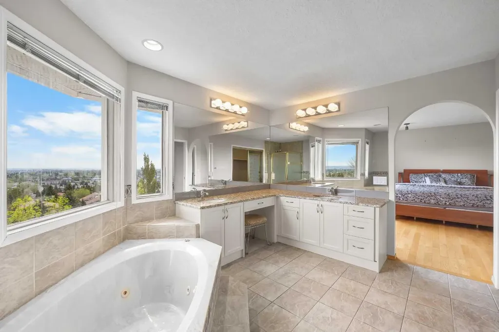 2740 Signal Ridge View SW Calgary AB T3H 2J5