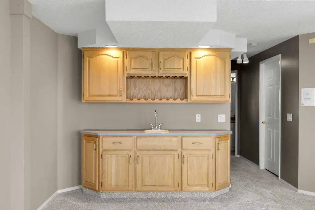 2740 Signal Ridge View SW Calgary AB T3H 2J5