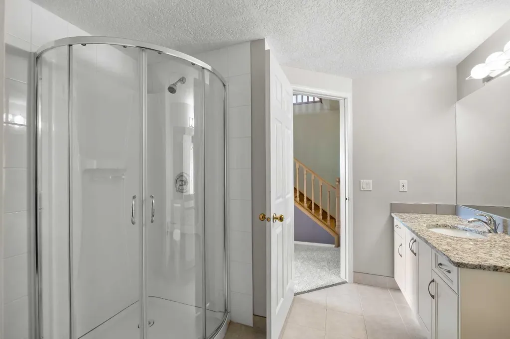 2740 Signal Ridge View SW Calgary AB T3H 2J5