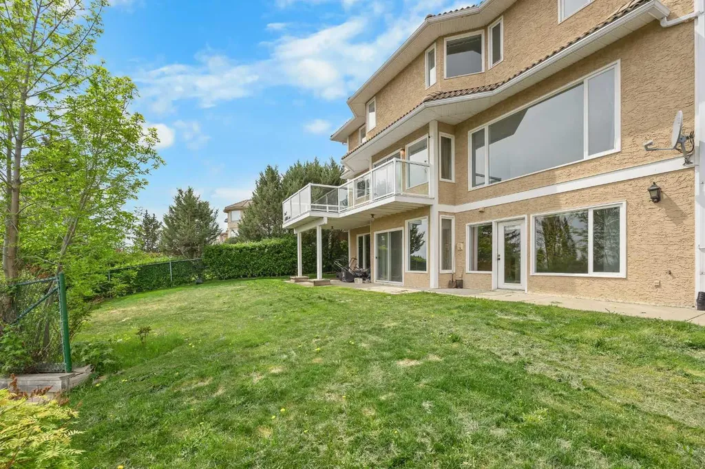 2740 Signal Ridge View SW Calgary AB T3H 2J5