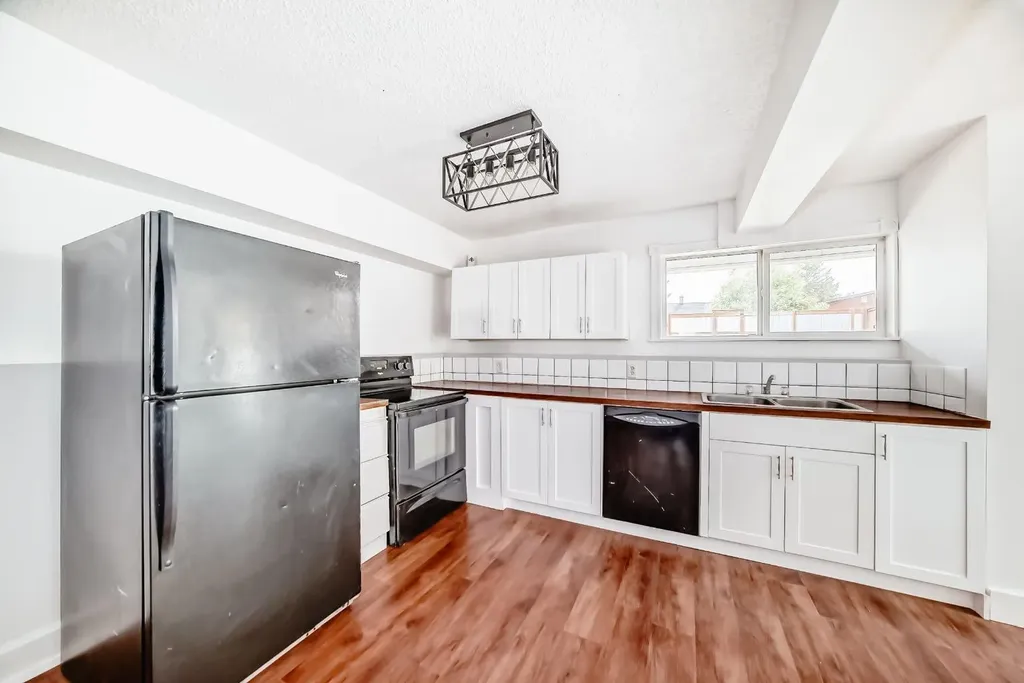 1629 Athabasca Street Crossfield AB T0m0s0