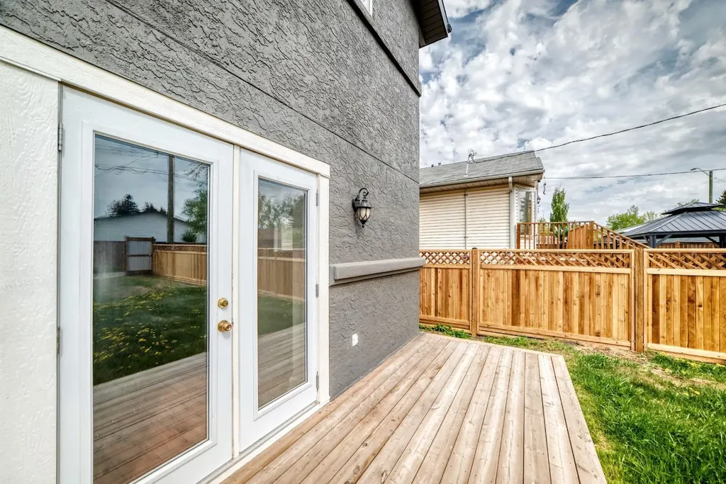 1629 Athabasca Street Crossfield AB T0m0s0