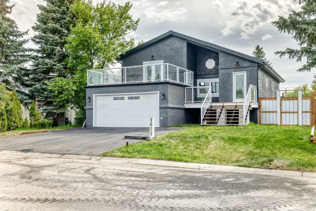 1629 Athabasca Street Crossfield AB T0m0s0