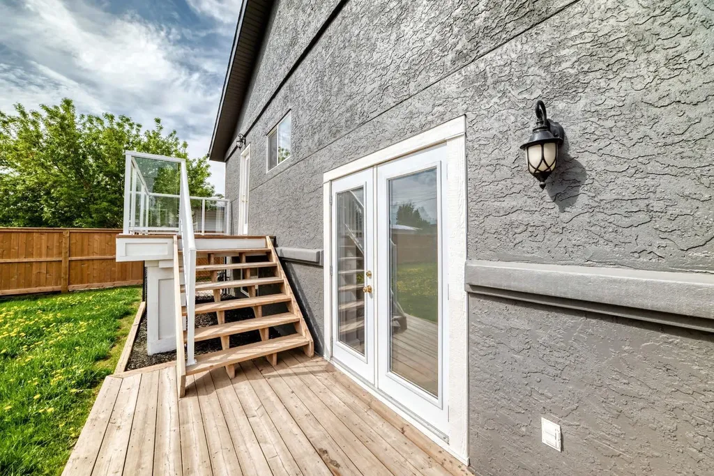 1629 Athabasca Street Crossfield AB T0m0s0