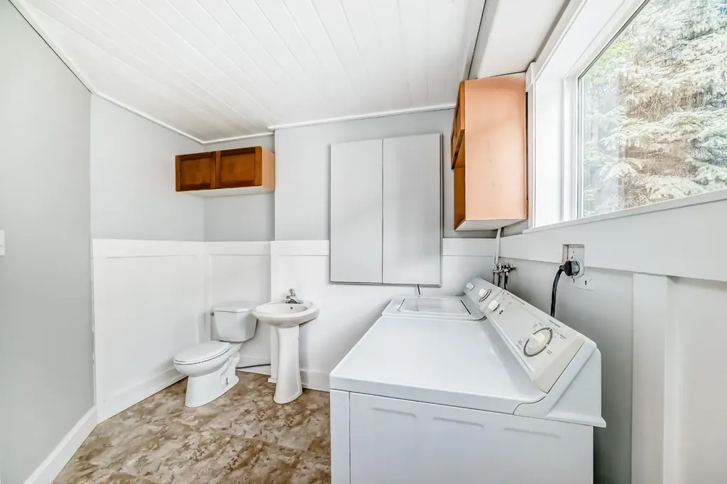 1629 Athabasca Street Crossfield AB T0m0s0