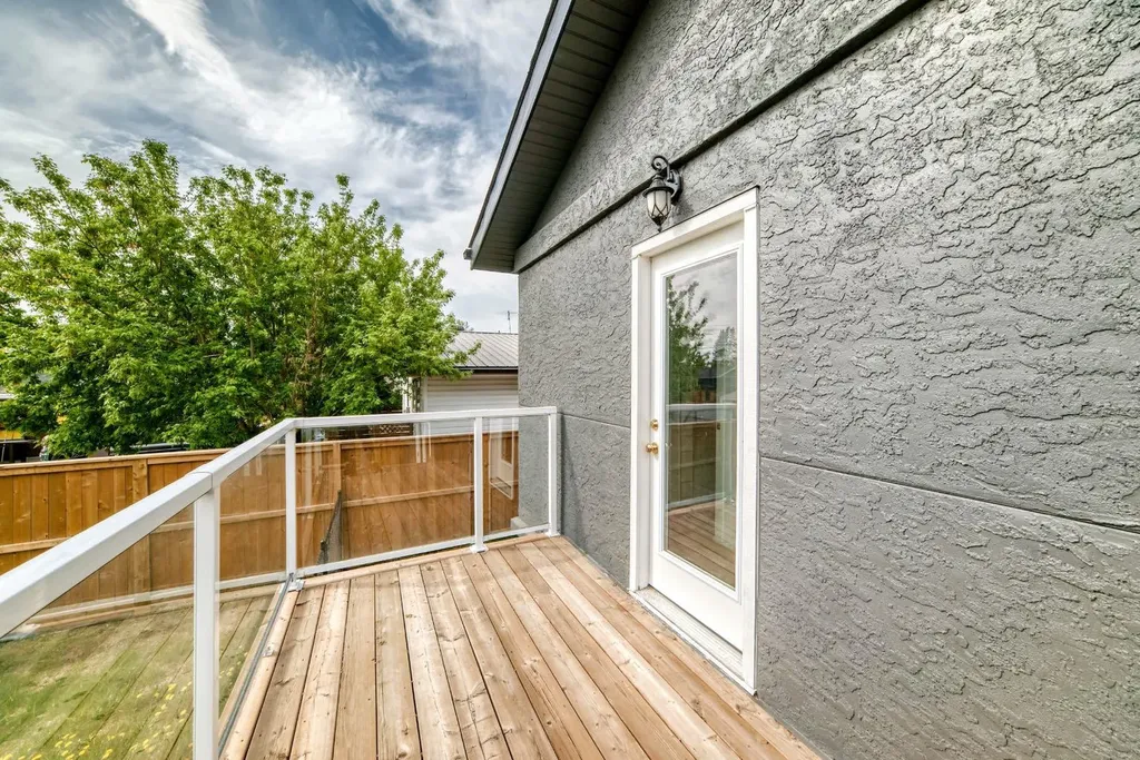 1629 Athabasca Street Crossfield AB T0m0s0