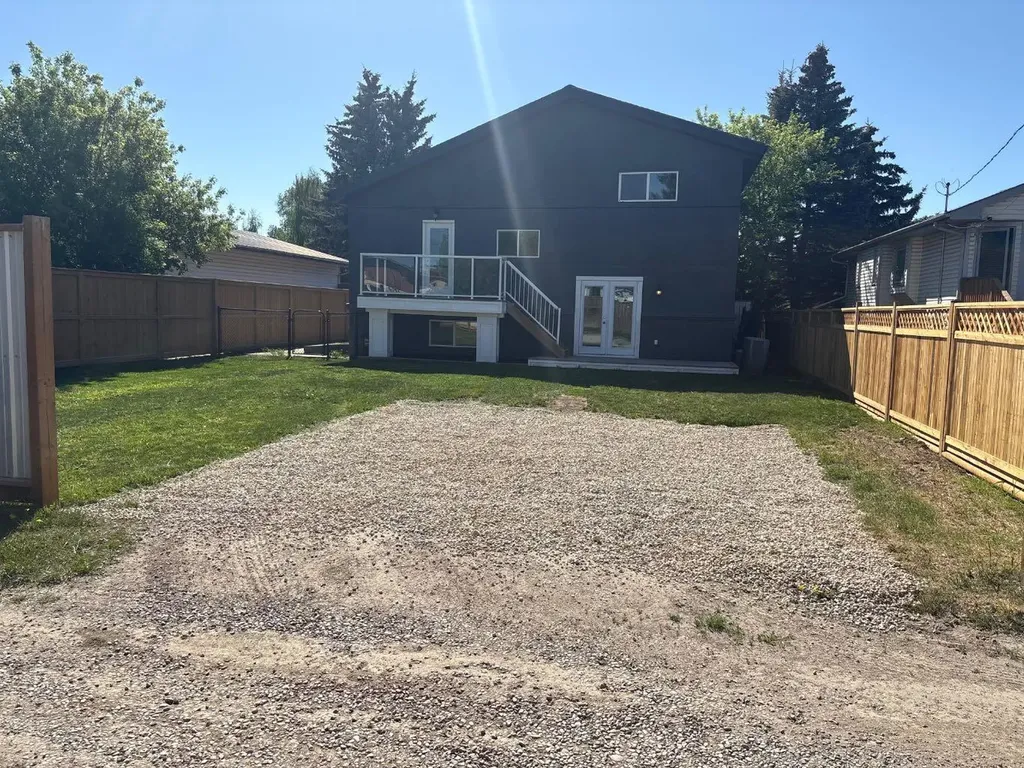 1629 Athabasca Street Crossfield AB T0m0s0