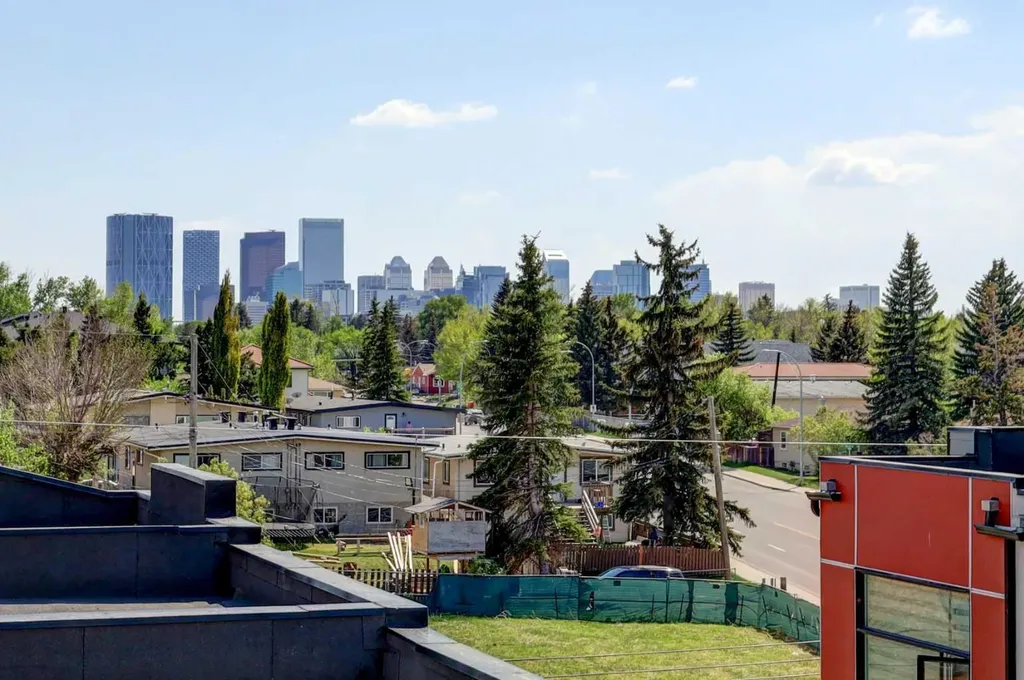 408 27 Avenue NE Calgary AB T2E 2A4
