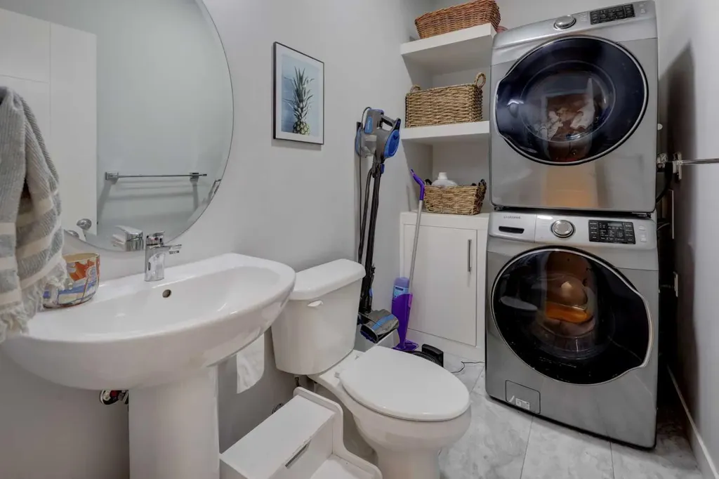 408 27 Avenue NE Calgary AB T2E 2A4