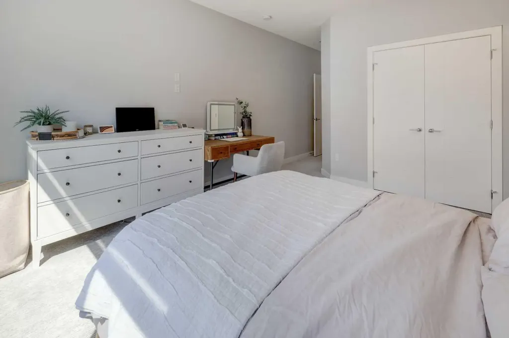 408 27 Avenue NE Calgary AB T2E 2A4