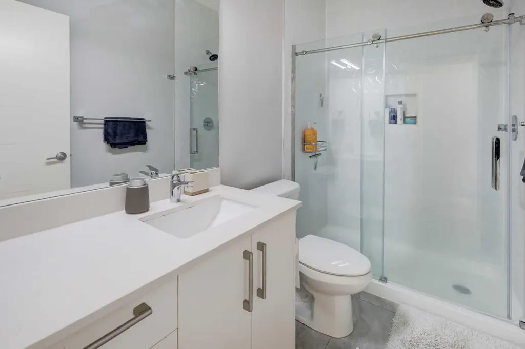 408 27 Avenue NE Calgary AB T2E 2A4