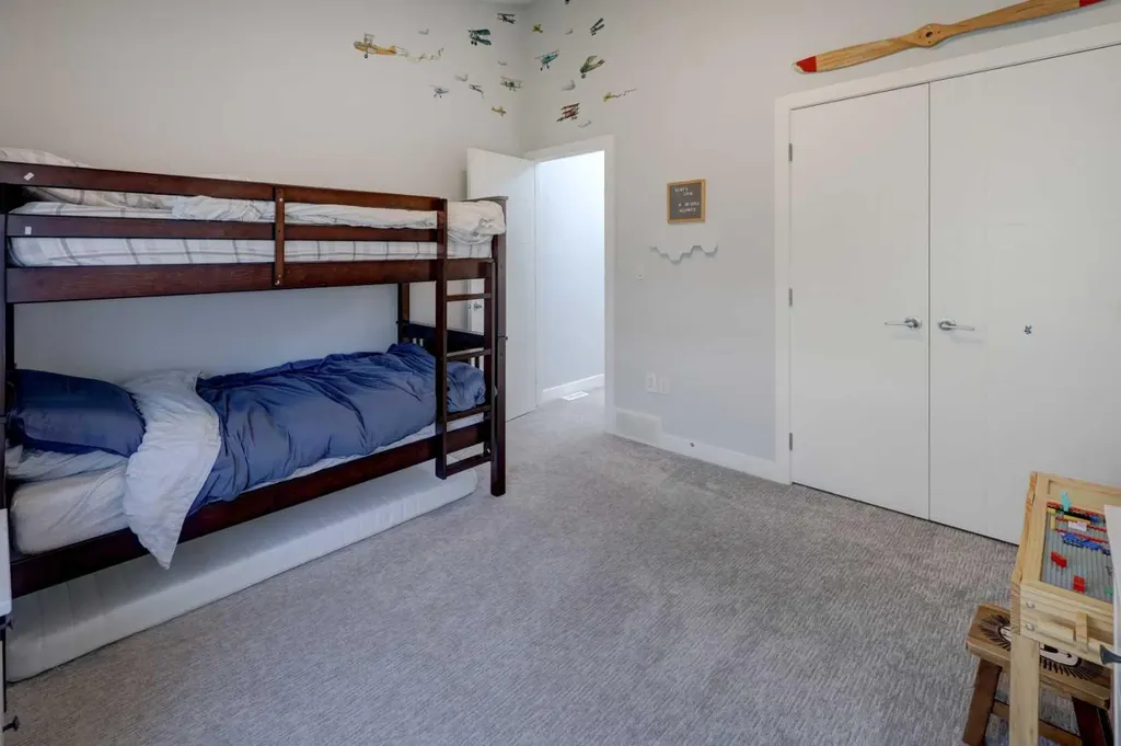 408 27 Avenue NE Calgary AB T2E 2A4