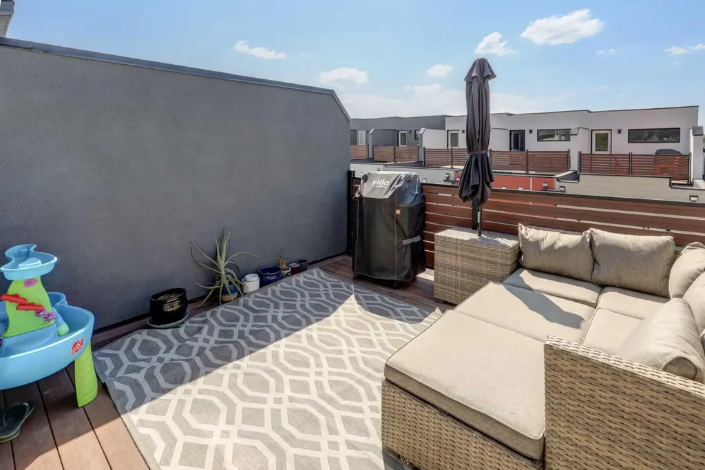 408 27 Avenue NE Calgary AB T2E 2A4