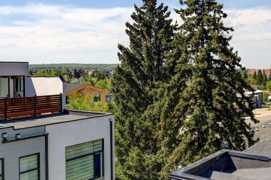 408 27 Avenue NE Calgary AB T2E 2A4