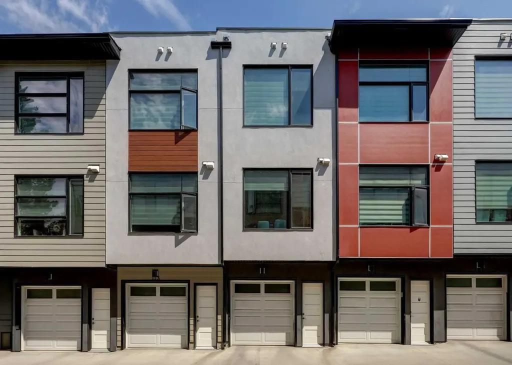 408 27 Avenue NE Calgary AB T2E 2A4