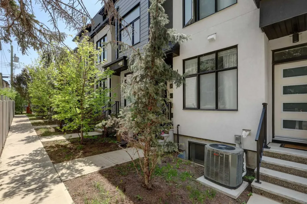 408 27 Avenue NE Calgary AB T2E 2A4