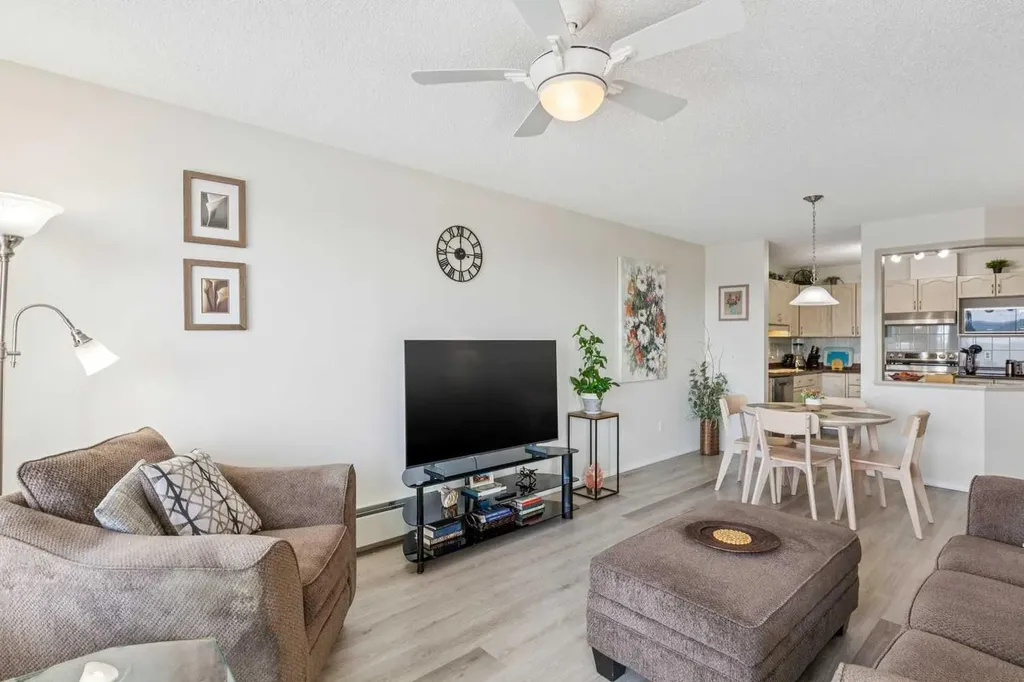 2301 Sienna Park Green SW Calgary AB T3H 3N7