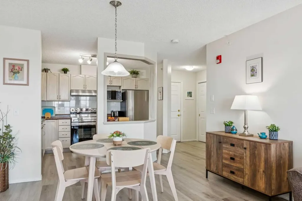 2301 Sienna Park Green SW Calgary AB T3H 3N7