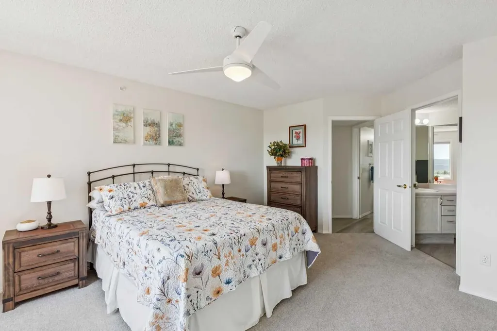 2301 Sienna Park Green SW Calgary AB T3H 3N7