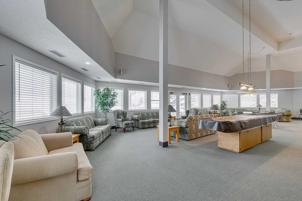 2301 Sienna Park Green SW Calgary AB T3H 3N7