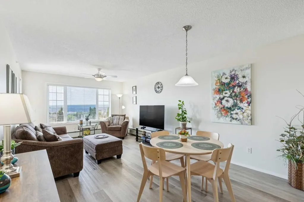 2301 Sienna Park Green SW Calgary AB T3H 3N7