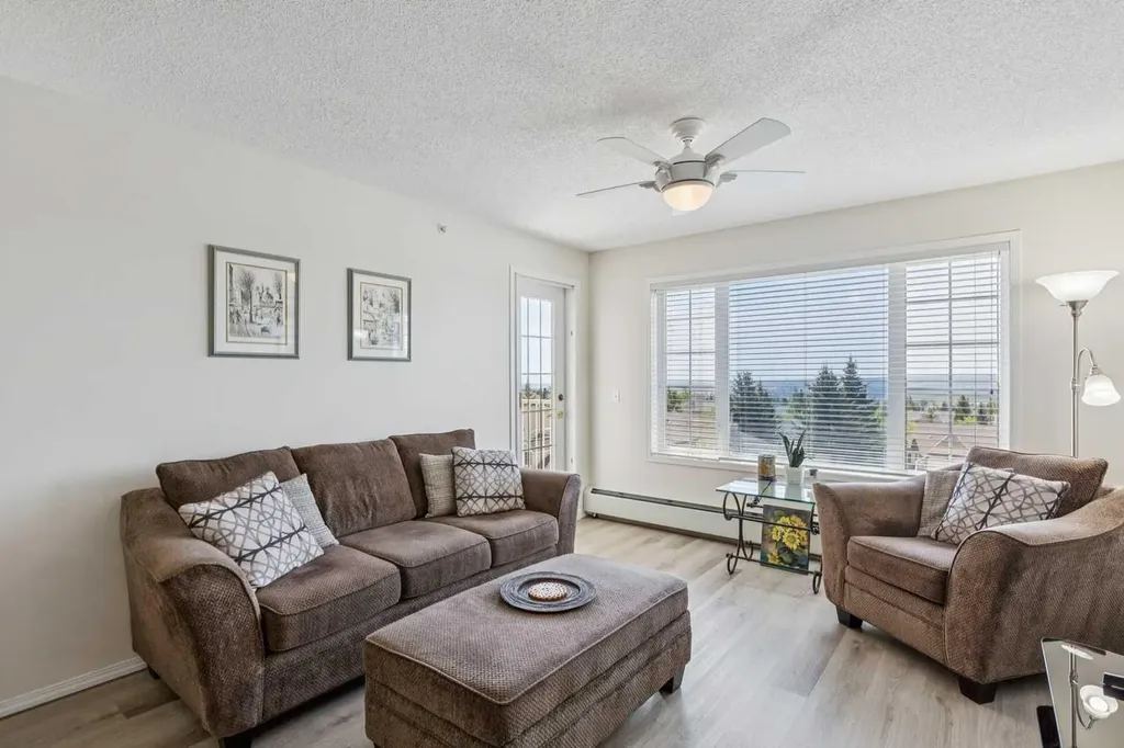 2301 Sienna Park Green SW Calgary AB T3H 3N7