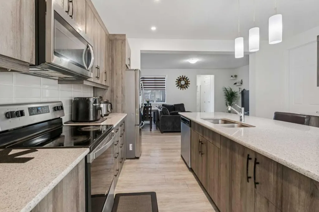 223 Carrington Circle NW Calgary AB T3P 0Y4