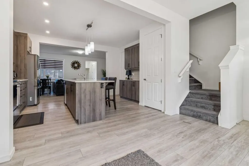 223 Carrington Circle NW Calgary AB T3P 0Y4