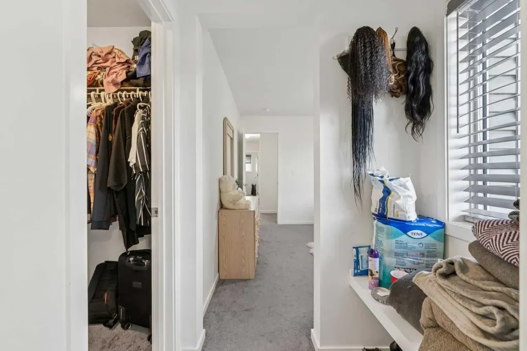 223 Carrington Circle NW Calgary AB T3P 0Y4