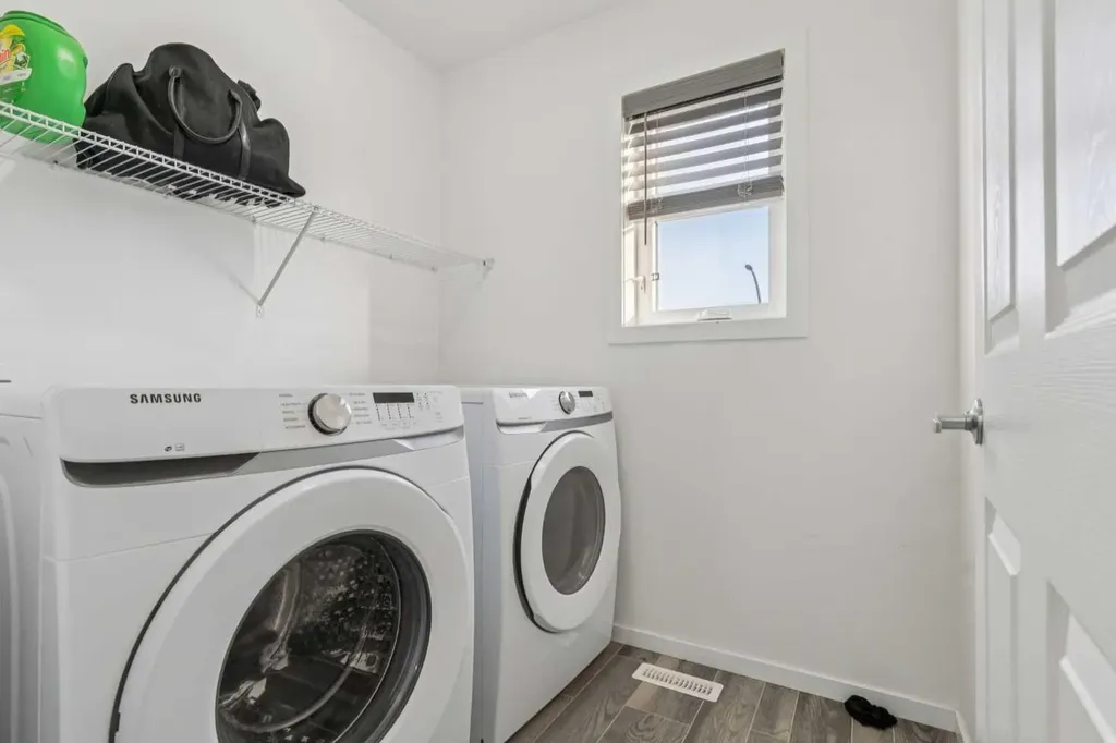 223 Carrington Circle NW Calgary AB T3P 0Y4