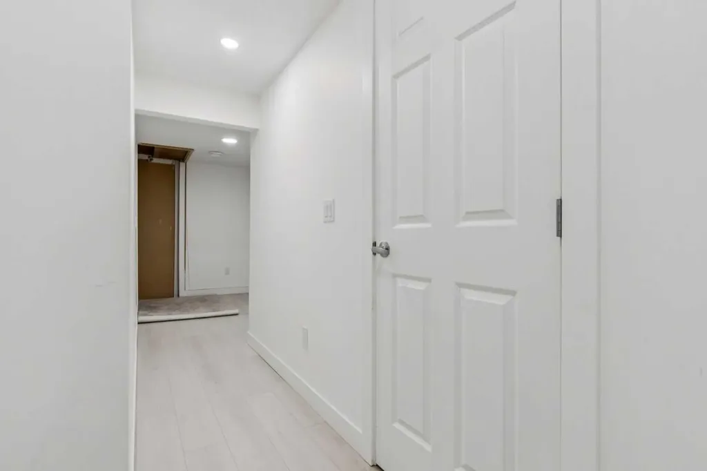223 Carrington Circle NW Calgary AB T3P 0Y4