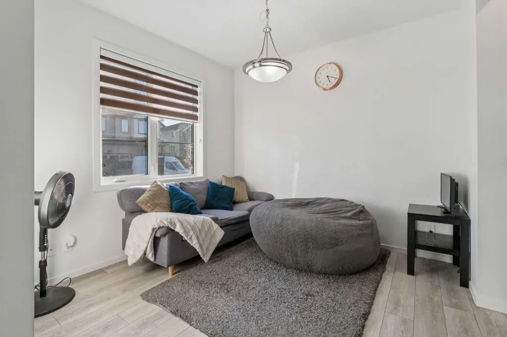 223 Carrington Circle NW Calgary AB T3P 0Y4