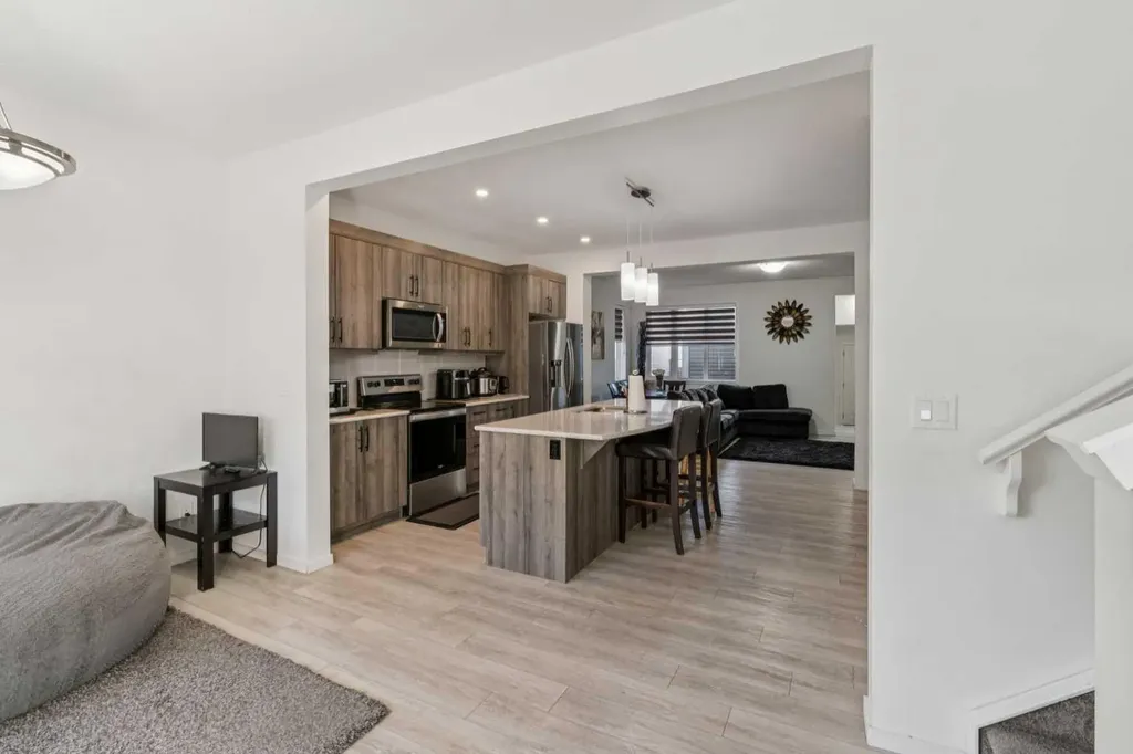 223 Carrington Circle NW Calgary AB T3P 0Y4