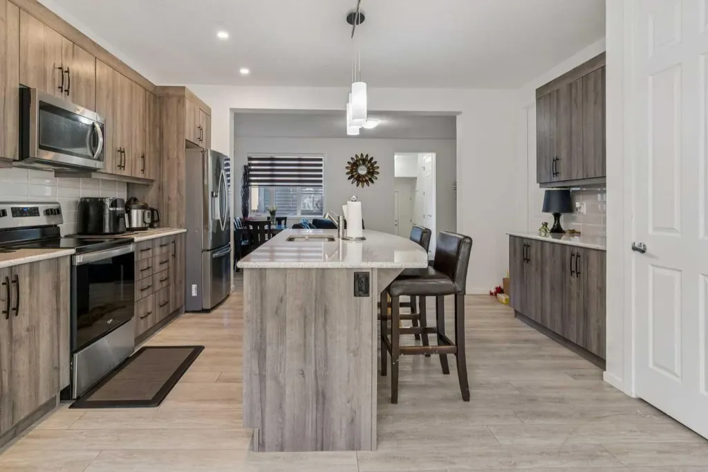 223 Carrington Circle NW Calgary AB T3P 0Y4